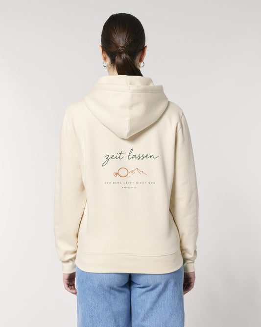 Zeit lassen Hoodie mit Rückendruck, von hinten getragen