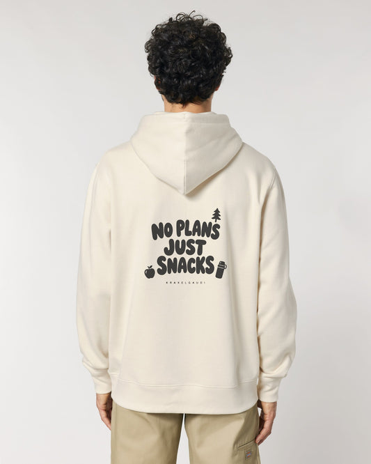 No Plans Just Snacks Hoodie mit Rückendruck, von hinten getragen