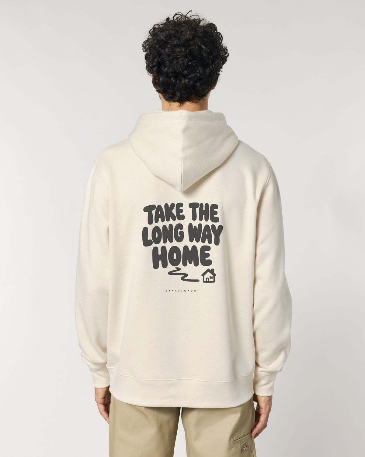 Take the Long Way Home Hoodie mit Rückendruck, von hinten getragen