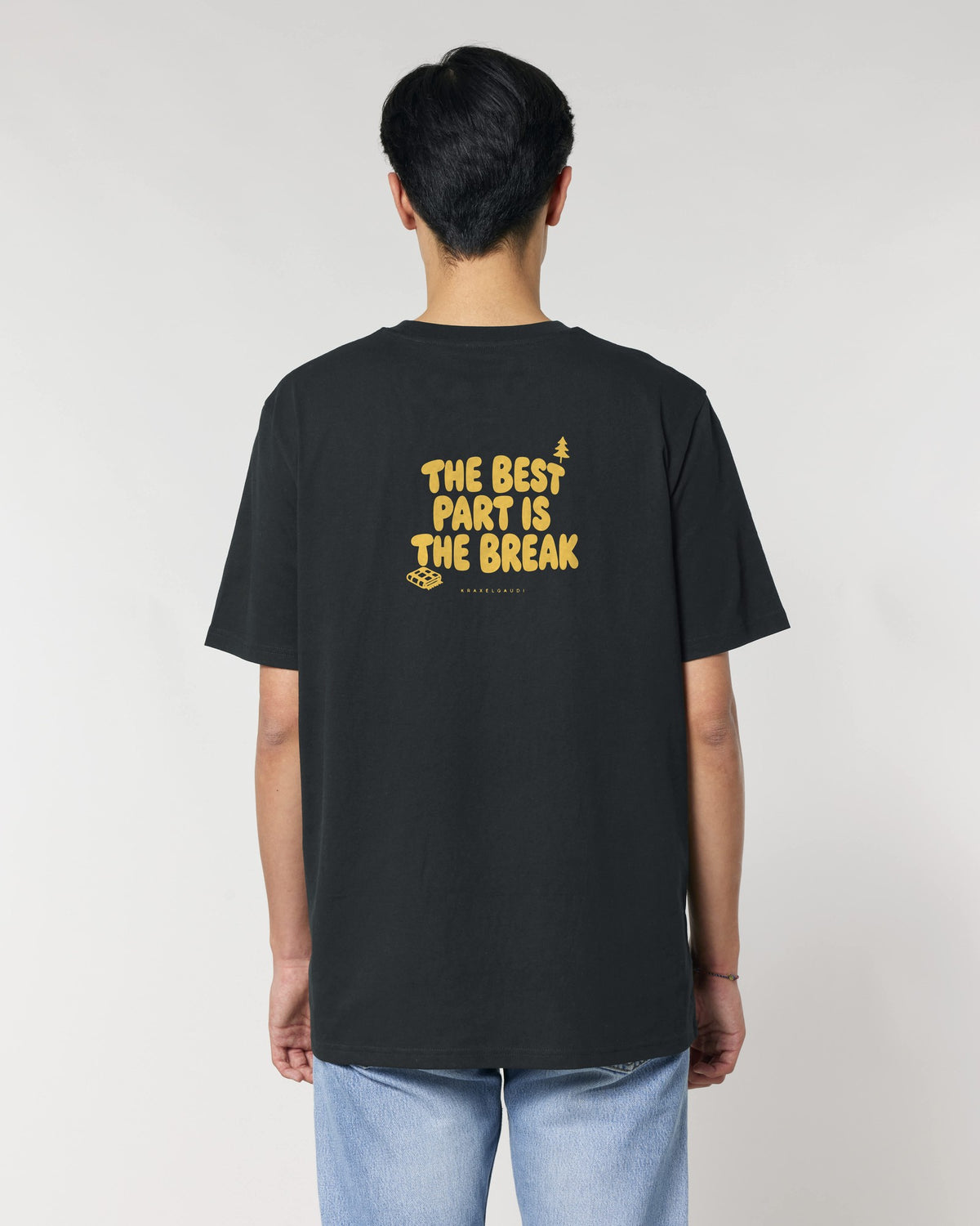 The Best Part Is the Break T-Shirt mit Rückendruck, von hinten getragen