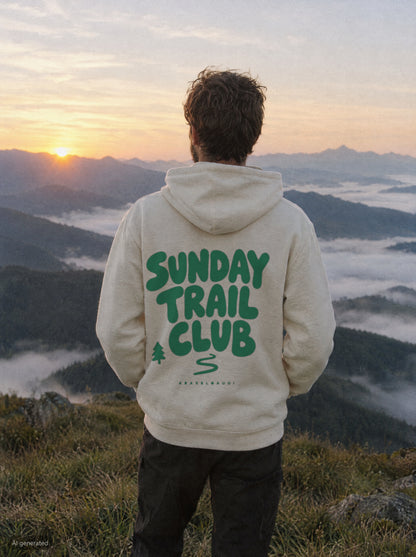 Sunday Trail Club Hoodie mit Rückendruck, unterwegs in den Bergen
