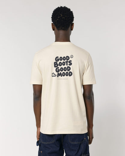 Good Boots Good Mood T-Shirt mit Rückendruck, von hinten getragen