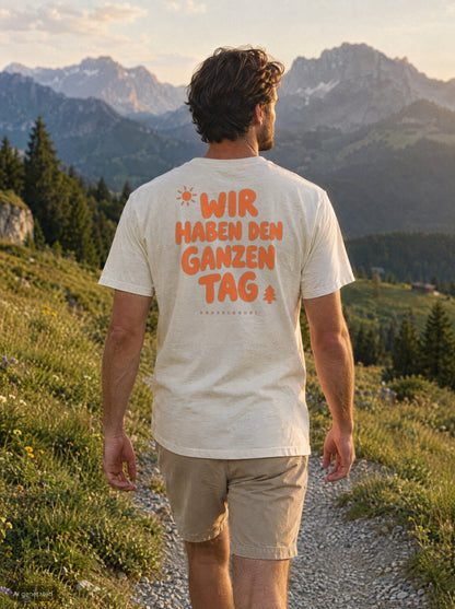 Wir haben den ganzen Tag T-Shirt mit Rückendruck, unterwegs in den Bergen