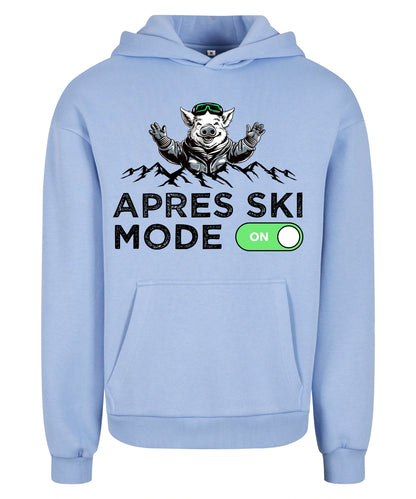 Après Ski Mode Hoodie in Powder Blue – Vorderansicht mit dem Motiv Après Ski Mode.