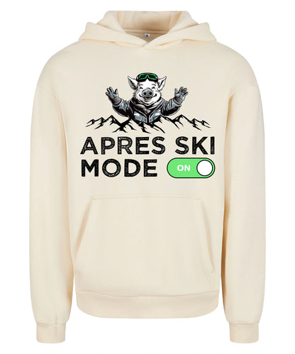 Après Ski Mode Hoodie in White Sand – Vorderansicht mit dem Motiv Après Ski Mode.