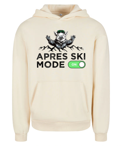 Après Ski Mode Hoodie in White Sand – Vorderansicht mit dem Motiv Après Ski Mode.