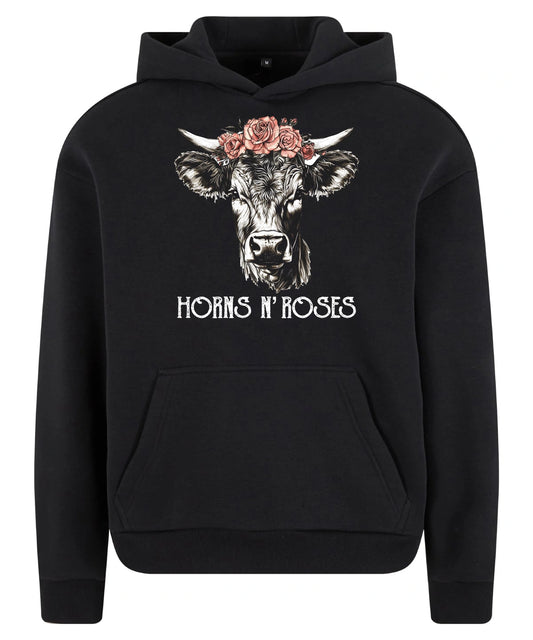 Horns N´Roses Hoodie in Black – Vorderansicht mit dem Motiv Horns N’Roses.