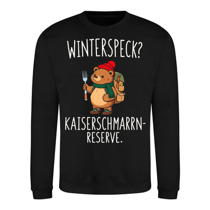 Kaiserschmarrn-Reserve Sweater in Deep Black – Vorderansicht mit Kaiserbär-Weihnachtsmotiv