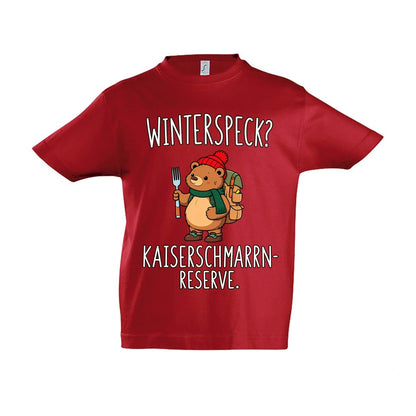 Kaiserschmarrn-Reserve Kinder T-Shirt in Red – Vorderansicht, Motiv mittig zwischen den Ärmelansätzen