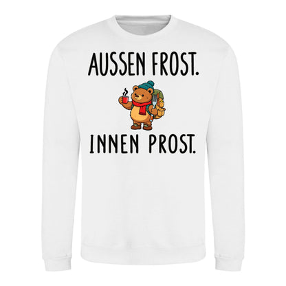 Außen Frost. Innen Prost. Sweater in Arctic White – Vorderansicht mit Kaiserbär-Weihnachtsmotiv