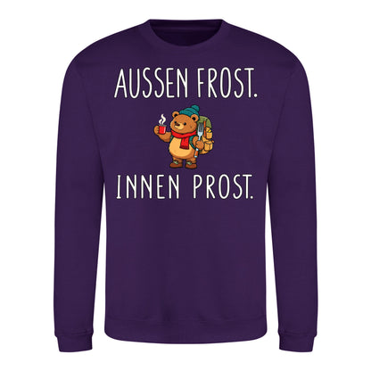 Außen Frost. Innen Prost. Sweater in Purple – Vorderansicht mit Kaiserbär-Weihnachtsmotiv