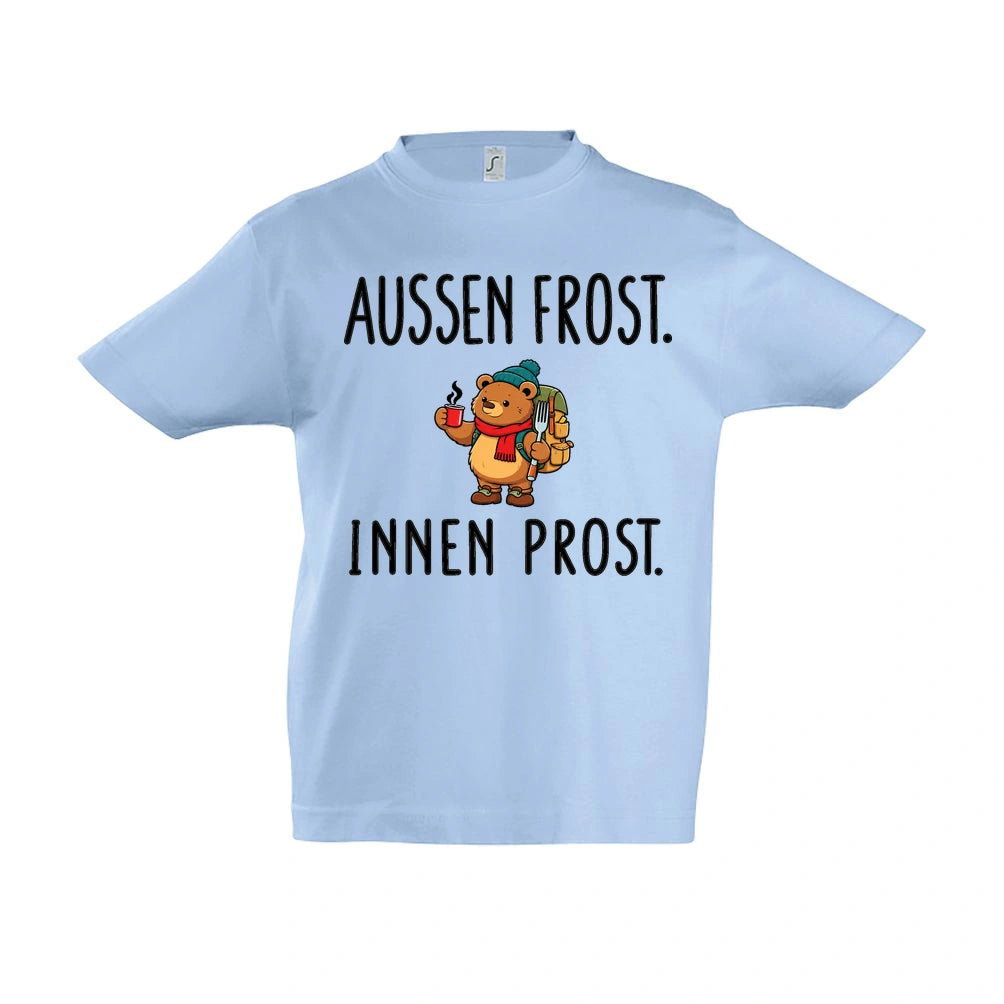 Außen Frost. Innen Prost. Kinder T-Shirt in Sky Blue – Vorderansicht, Motiv mittig zwischen den Ärmelansätzen