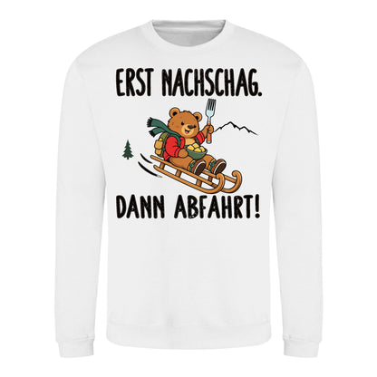 Erst Nachschlag Sweater in Arctic White – Vorderansicht mit Kaiserbär-Weihnachtsmotiv