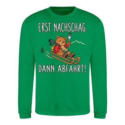 Erst Nachschlag Sweater in Kelly Green – Vorderansicht mit Kaiserbär-Weihnachtsmotiv