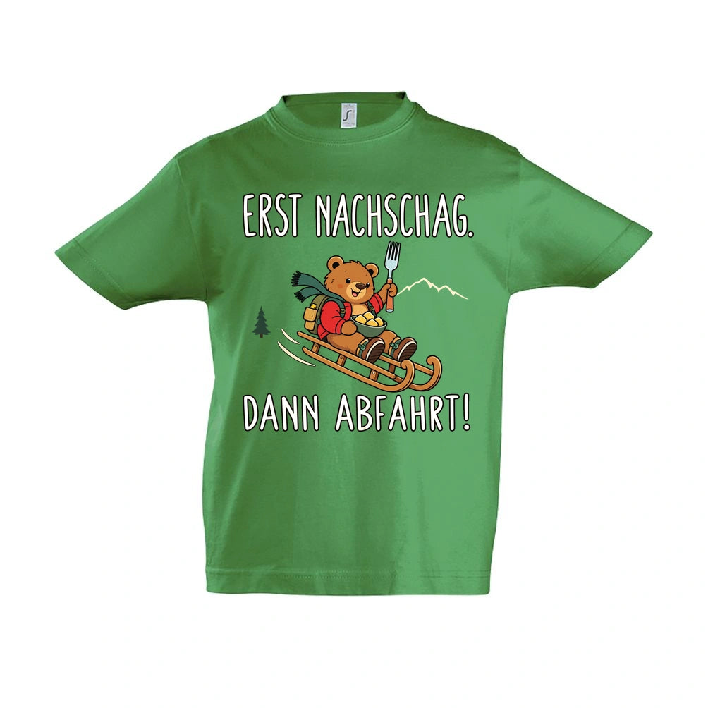 Erst Nachschlag Kinder T-Shirt in Kelly Green – Vorderansicht, Motiv mittig zwischen den Ärmelansätzen