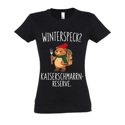 Kaiserschmarrn-Reserve Frauen Shirt in Deep Black – Vorderansicht mit Kaiserbär-Weihnachtsmotiv