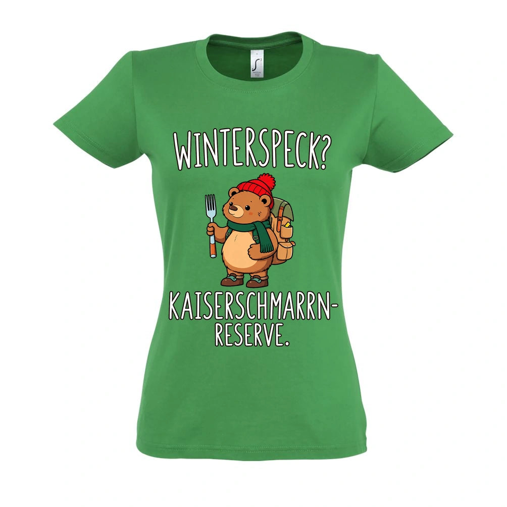 Kaiserschmarrn-Reserve Frauen Shirt in Kelly Green – Vorderansicht mit Kaiserbär-Weihnachtsmotiv