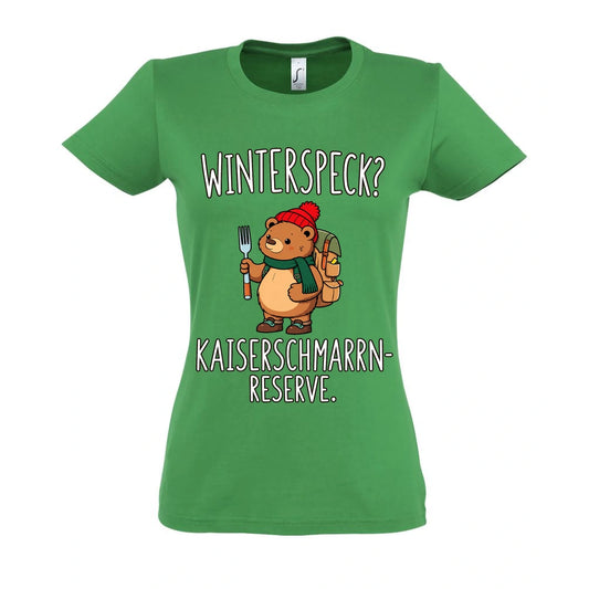 Kaiserschmarrn-Reserve Frauen Shirt in Kelly Green – Vorderansicht mit Kaiserbär-Weihnachtsmotiv