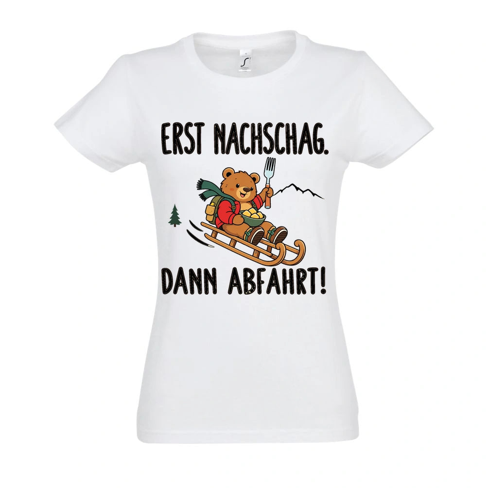Erst Nachschlag Frauen Shirt in White – Vorderansicht mit Kaiserbär-Weihnachtsmotiv