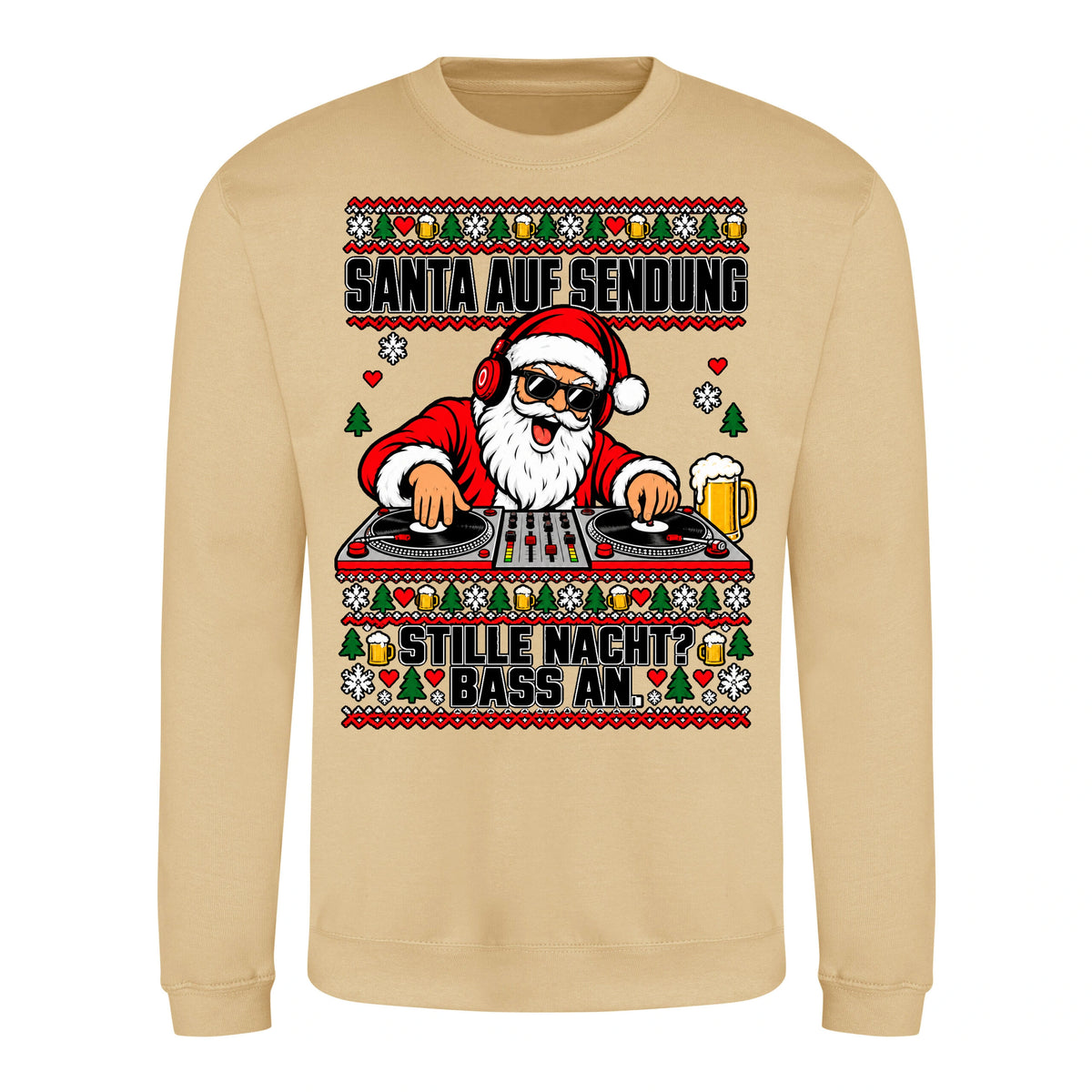 Santa auf Sendung – Christmas Sweater Unisex in Desert Sand – Vorderansicht, großer Frontdruck