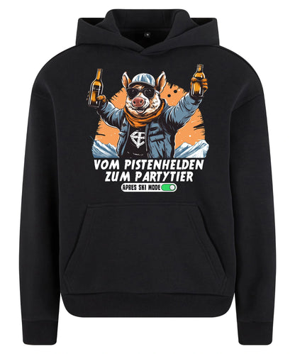 Pistenheld Hoodie in Black – Vorderansicht mit dem Motiv Pistenheld.