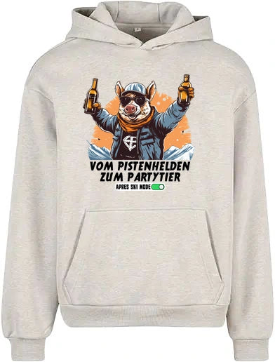 Pistenheld Hoodie in Light Grey – Vorderansicht mit dem Motiv Pistenheld.