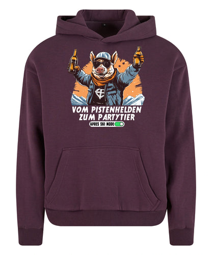 Pistenheld Hoodie in Plum Purple – Vorderansicht mit dem Motiv Pistenheld.