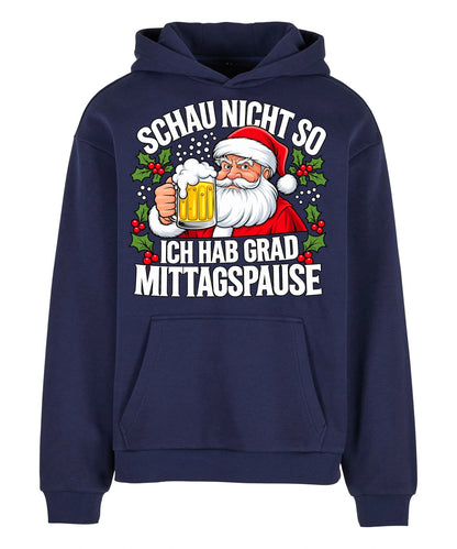 Santas Break Hoodie in Navy – Vorderansicht mit dem Motiv Santas Break Hoodie.