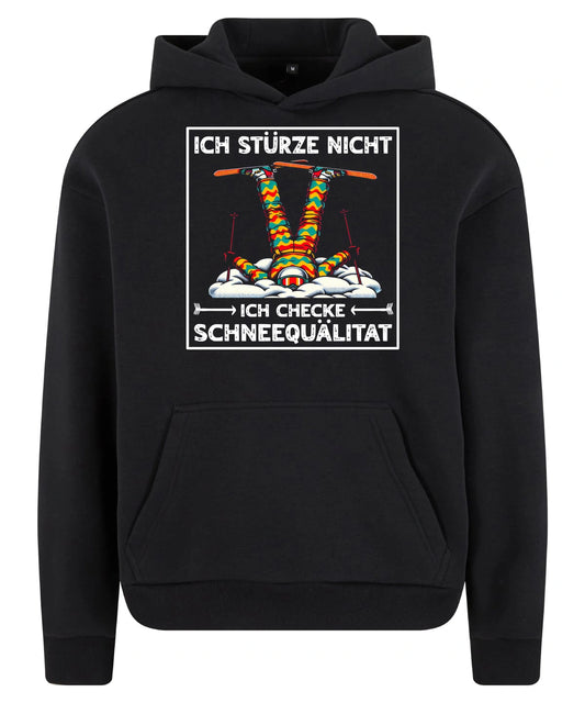 Schneequalität Hoodie in Black – Vorderansicht mit dem Motiv Schneequalität.