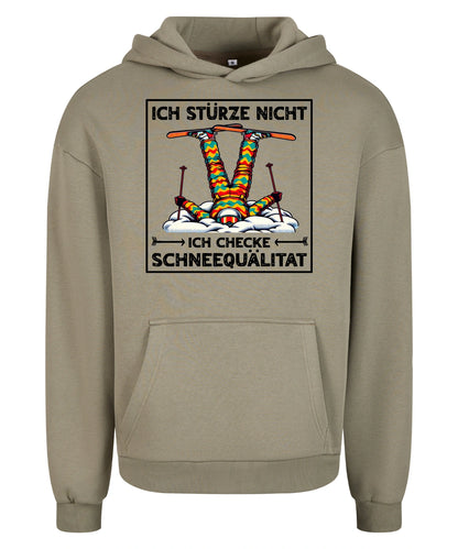 Schneequalität Hoodie in Pale Olive – Vorderansicht mit dem Motiv Schneequalität.