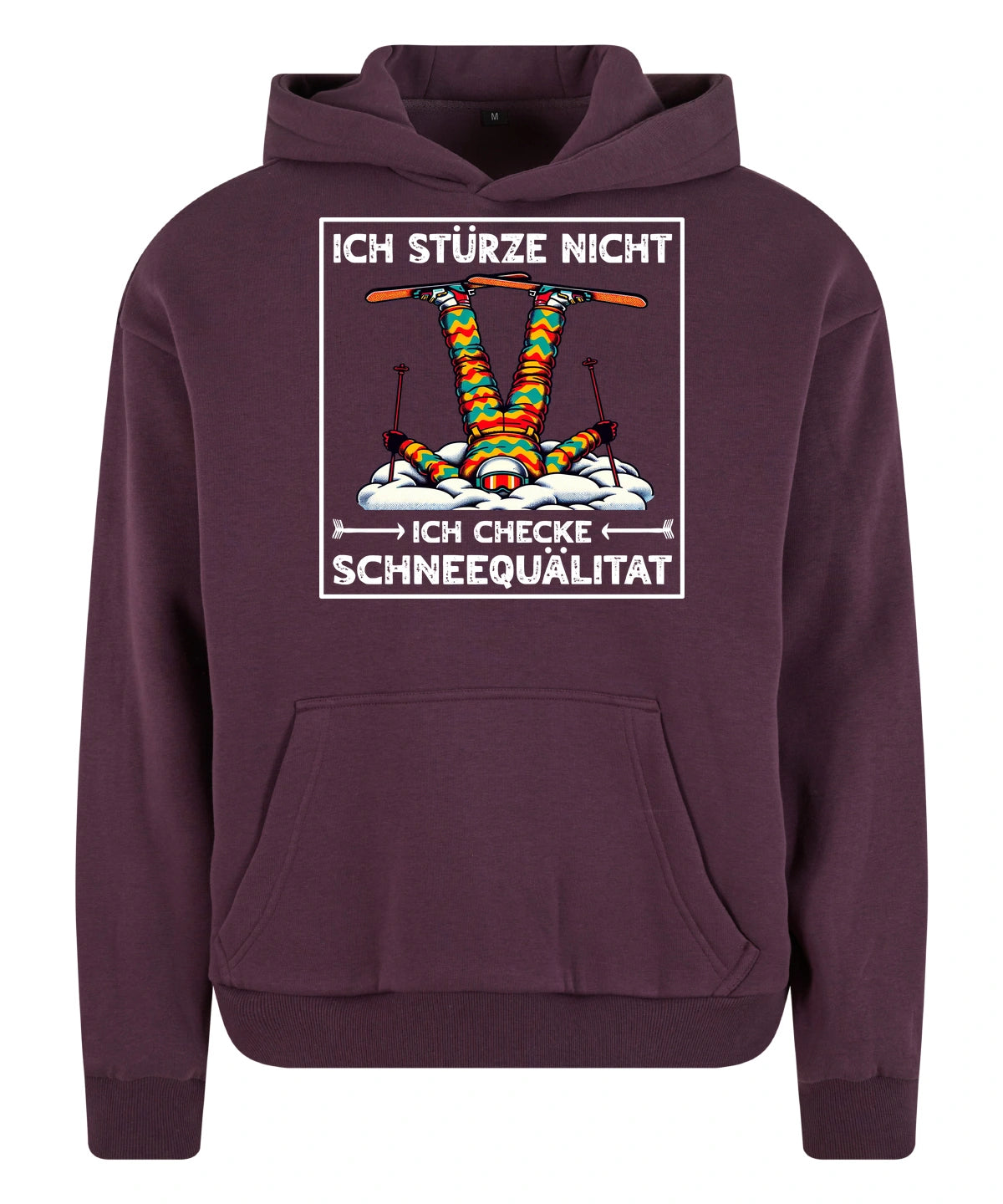 Schneequalität Hoodie in Plum Purple – Vorderansicht mit dem Motiv Schneequalität.